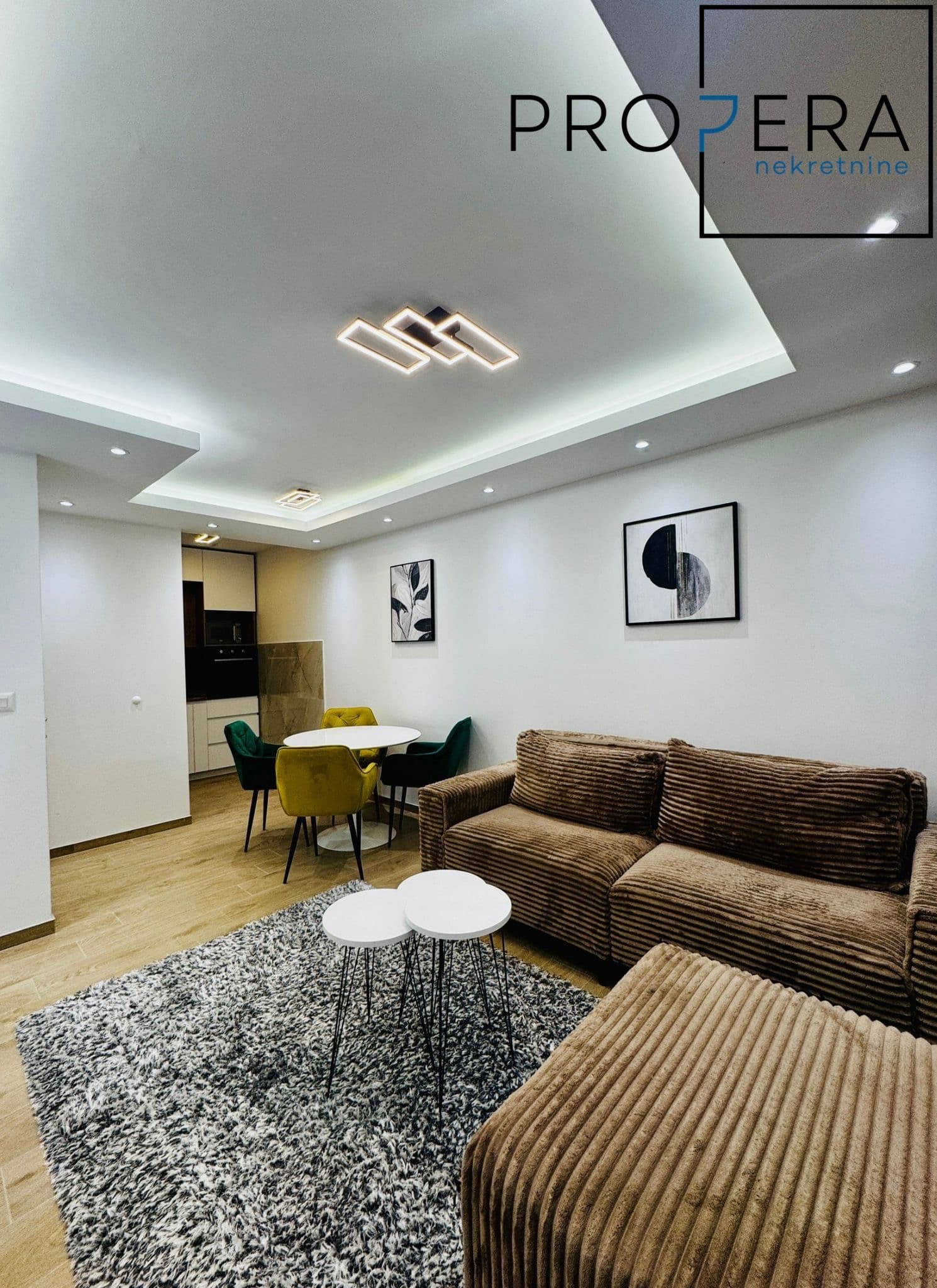 Luksuzan jednoiposoban stan na Panteleju, Radoja Domanovića, 48 m², fotografija 1